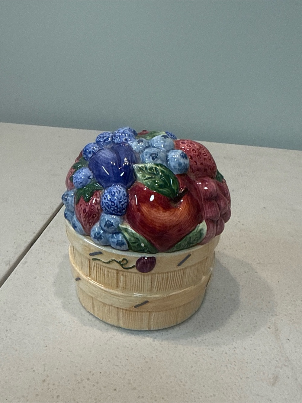 Vintage 1960s or 70s CIC Ackley Fruit Basket nesting salt and pepper shakers